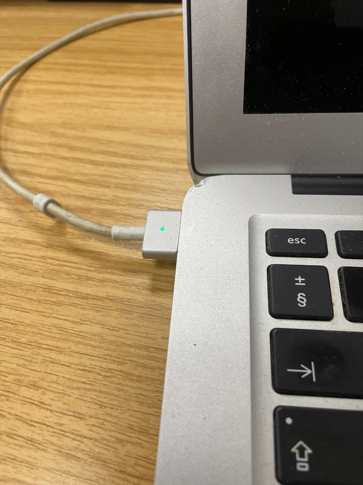 Apple MacBook Air 13" 2012 · i5 · 4GB · 128GB, photo 2 of 5