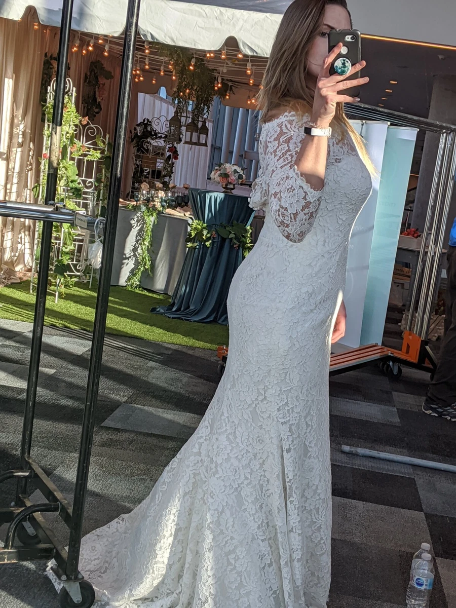 Pronovias long shop sleeve lace