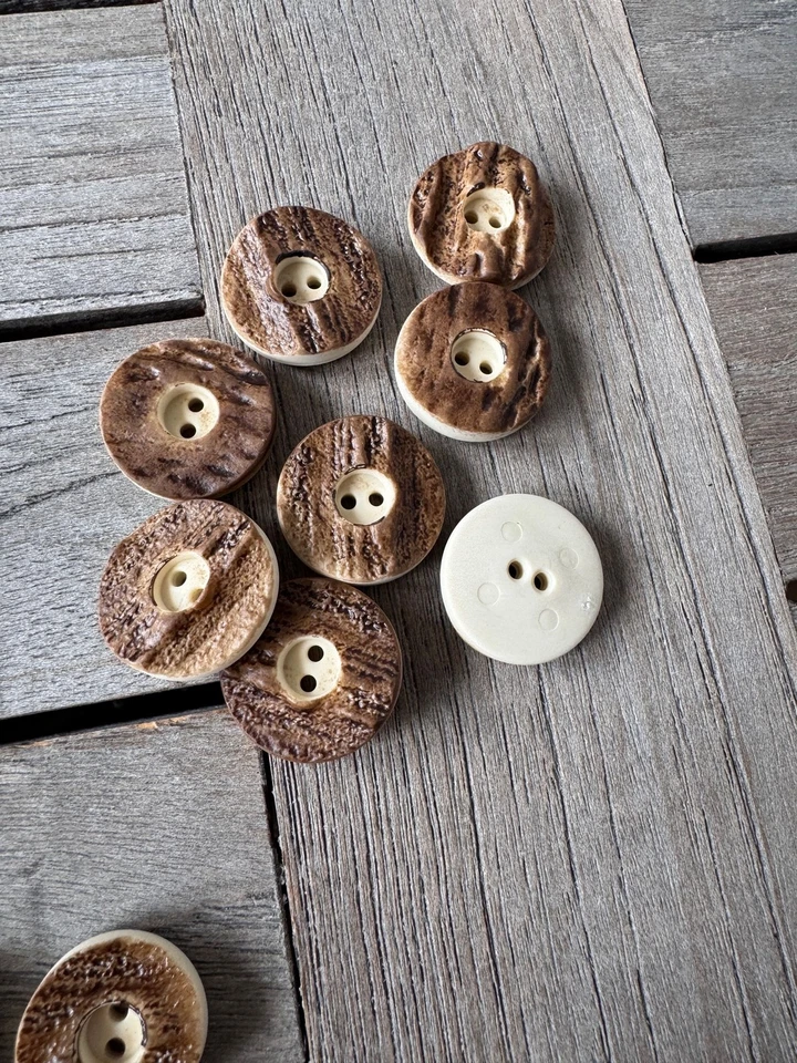 10 Stück Kunststoff Knöpfe Hirschhorn Optik Imitat 2 Loch in 4 Größen - Bild 3 von 4