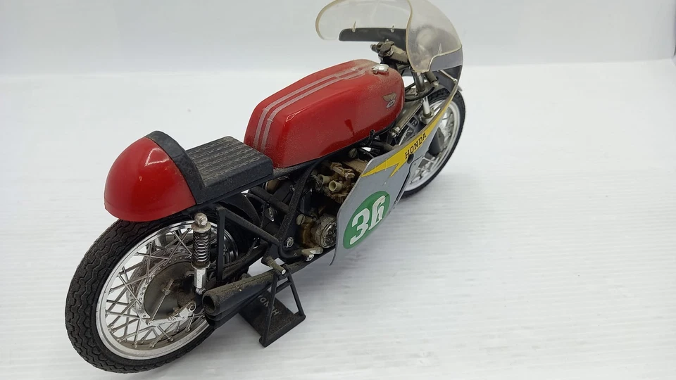 PRTHON250 Protar Honda 250cc 1/9, kit montato da restaurare e pulire - Immagine 2 di 3