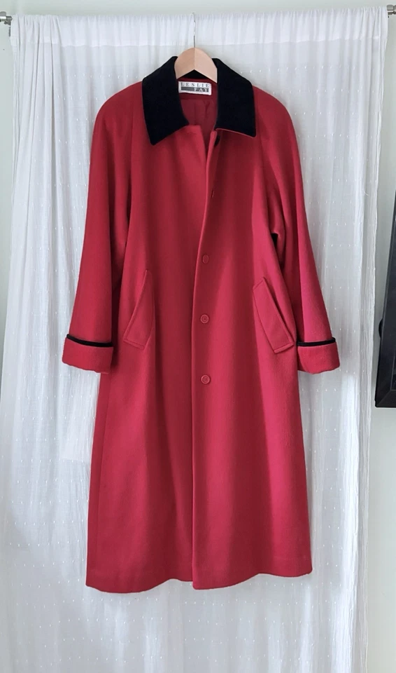 Vintage 80s Leslie Fay Red Wool Coat with Black Collar Size 6 - Image 2 of 4