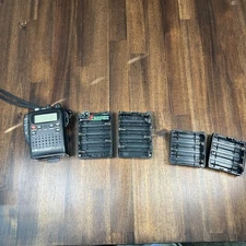 Midland Hand Held CB Transceiver 75-822 For Parts Only Un Tested