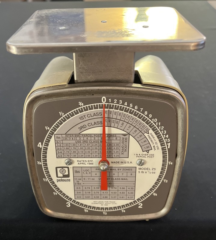 VINTAGE PELOUZE 5 LB. POSTAL SCALE MODEL Z-5 GREAT CONDITION