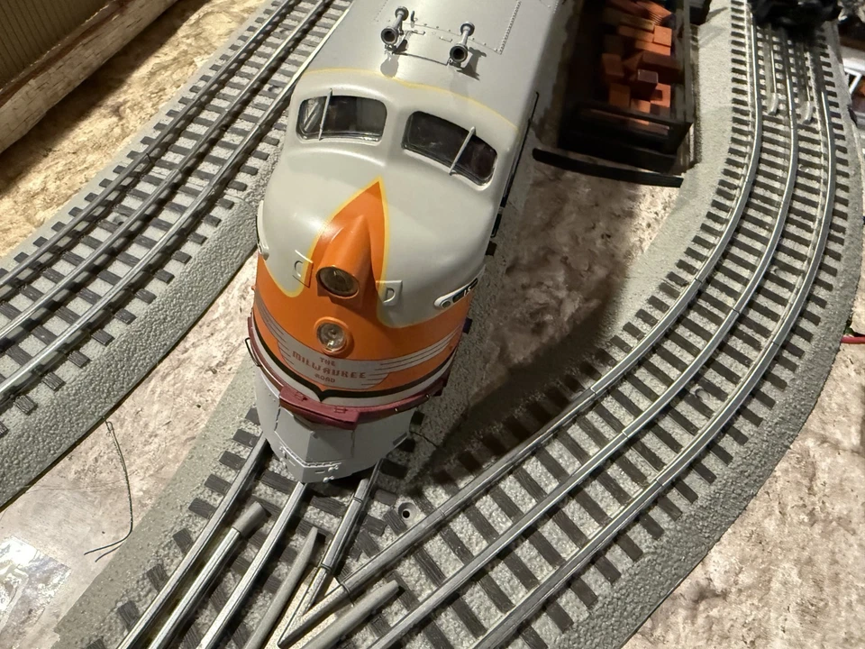 Lionel 6-24507 E-6 Powered A Unit Milwaukee Road with TMCC and Odyssey Railsound - Bild 2 von 4