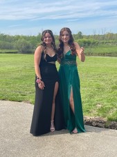 Windsor Size Medium Prom Dress Ball Formal Black Lace Stretch Slit Spaghetti Str