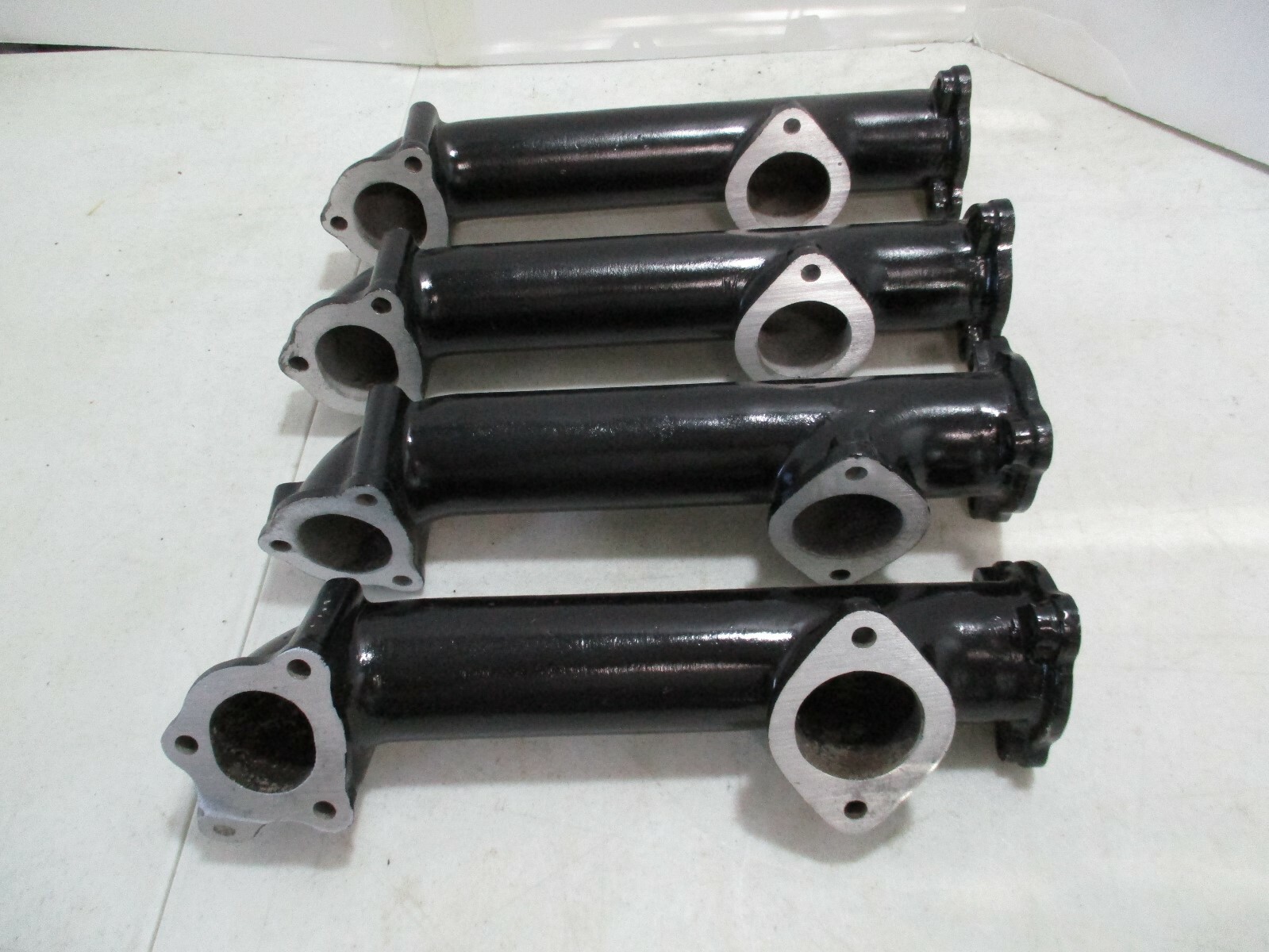 Rolls-Royce Phantom III air intake manifold system (1936-1938) V-12 engine