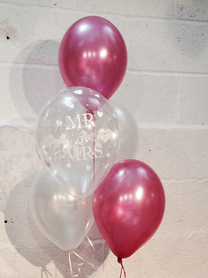 15 Mr & Mrs perlmuttfarbene Luftballons, weiß & fuchsia Hochzeit (Heliumqualität)