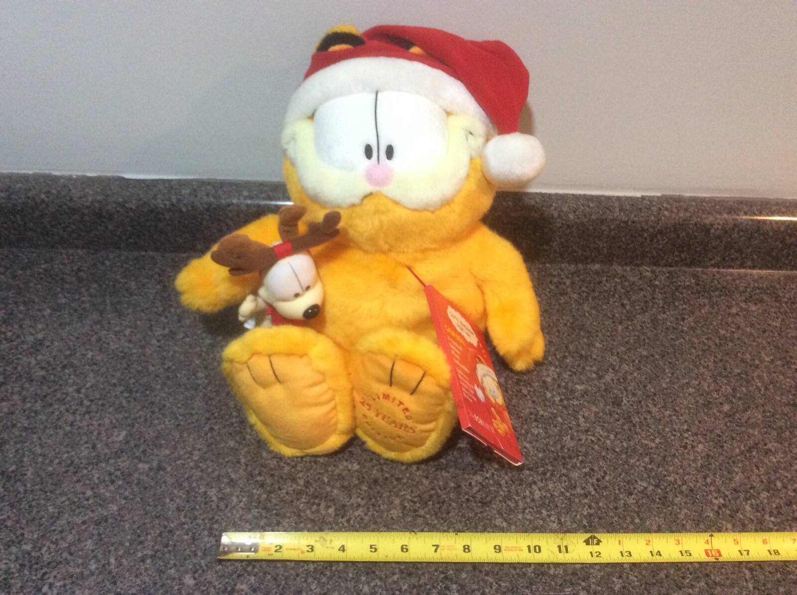 Macy's 25th Anniversary Limited Edition Garfield Christmas Plush Toy