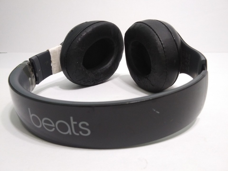 Beats by Dr. Dre Studio 2.0 Black Red Over The Ear Wired Headphones