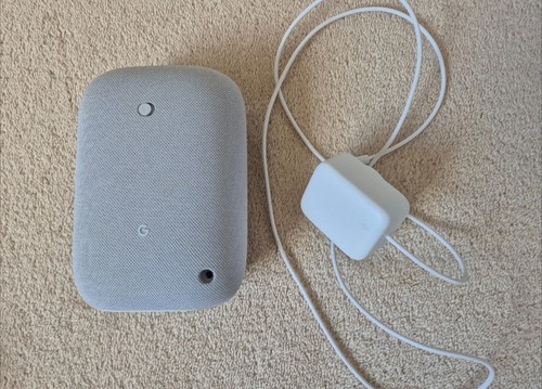 Google Nest Audio Smart Speaker (Chalk) & White Cable - Great Condition