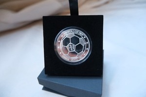 FIFA World Cup 2026 Soccer Coin Round 16 Silver/Black Display Case 