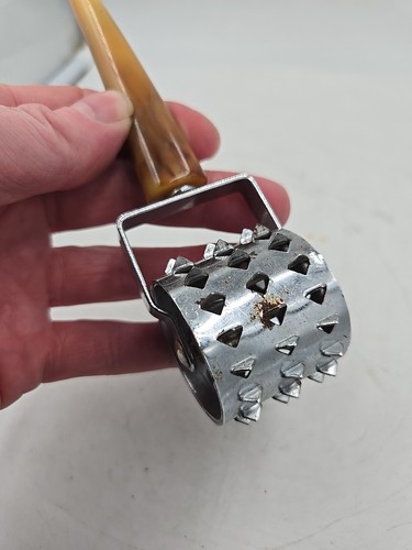 Vintage Meat Tenderizer With Bakelite Handle - Picture 5 of 10