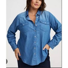 Torrid Womens Plus Size 2 2X Blue Denim Button Down Long Sleeve Shirt NWT