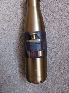 Thermos Trinkflasche mit Miniflachmann
