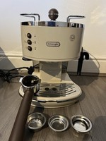 Delonghi Icona Vintage Espresso And Cappuccino Coffee Maker In Cream