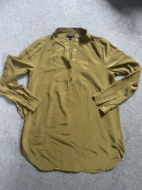 Lands End Goldenrod Silk Women’s Tunic Top Size 14 With Button 1/4 Front