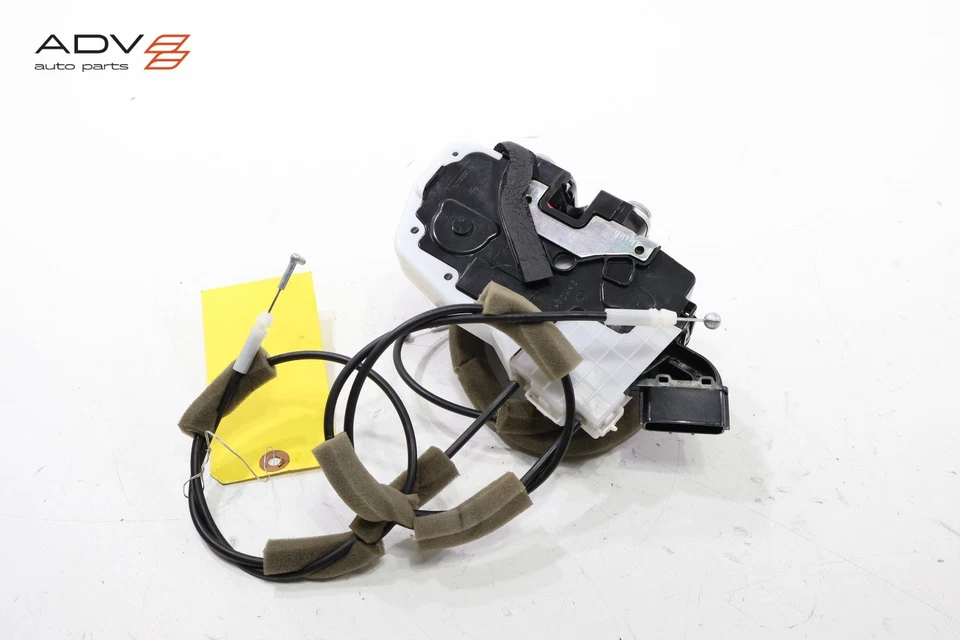 Nissan Murano 2015-2024 actuador de cierre de puerta del lado del pasajero delantero derecho OEM Foto 4 de 4