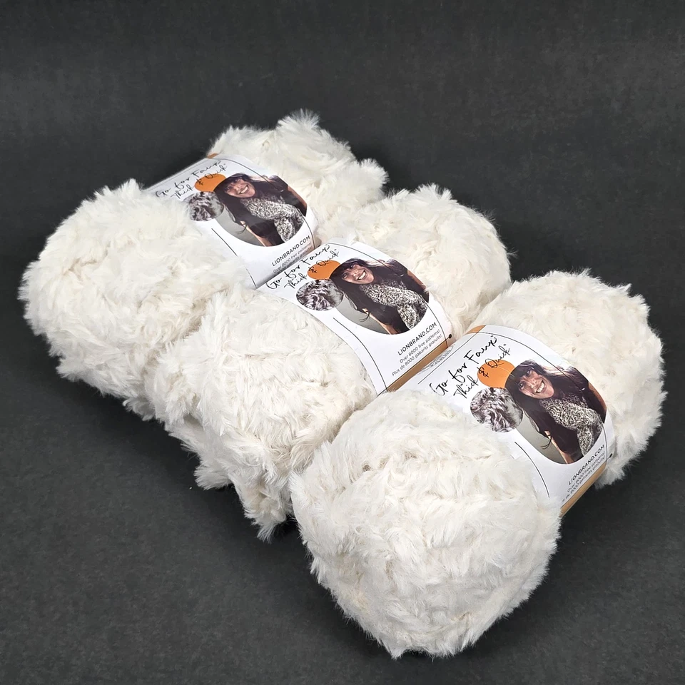 LION BRAND GO FOR FAUX THICK & QUICK YARN BAKED ALASKA 098 JUMBO 3 SKEINS LOT - Image 3 of 4