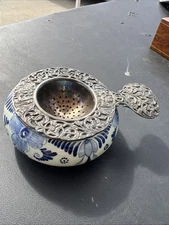 Delft Blauw Holland Metal Tea Strainer and Pottery Drip Bowl - STERLING?