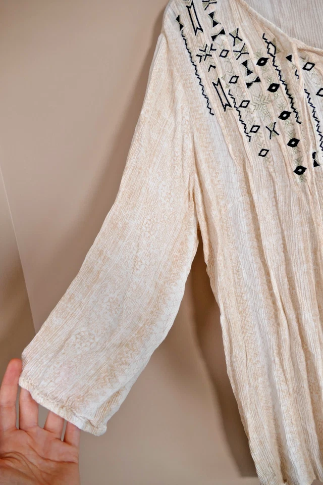 Dressbarn Women Embroidered Tassel Peasant Top Sz 2X Tan Boho Flowy Gypsy Work - Image 2 of 4