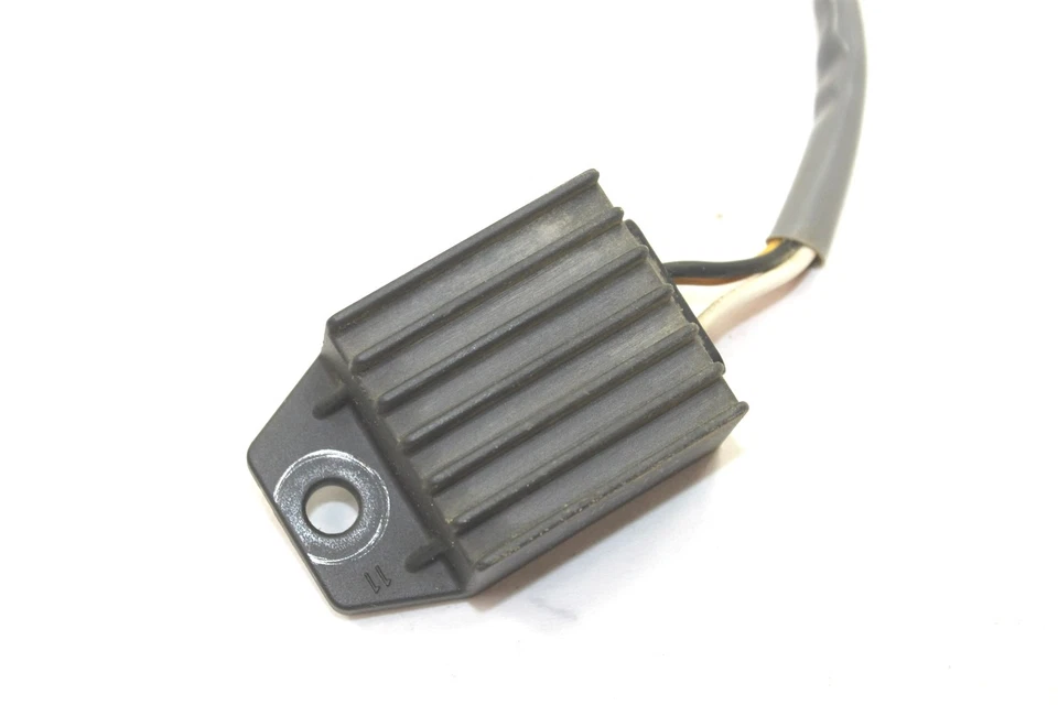 KTM 300 XCW 2015 OEM regulador de voltaje 80011034000 Foto 3 de 4