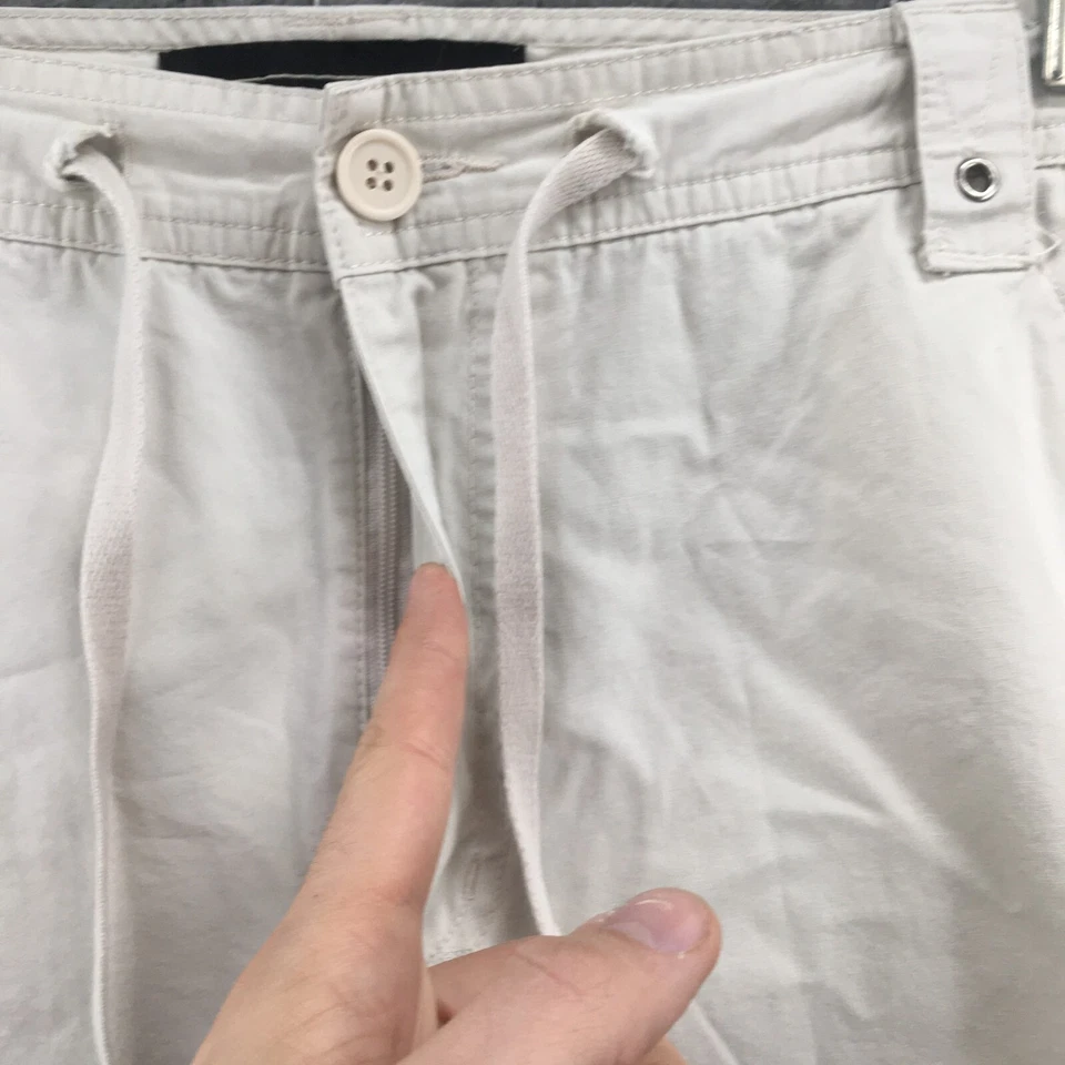 Calça Venezia Capri Feminina 18 (Real 38X23) Off-White Cintura Média Bolsos de Carga - Imagem 3 de 4