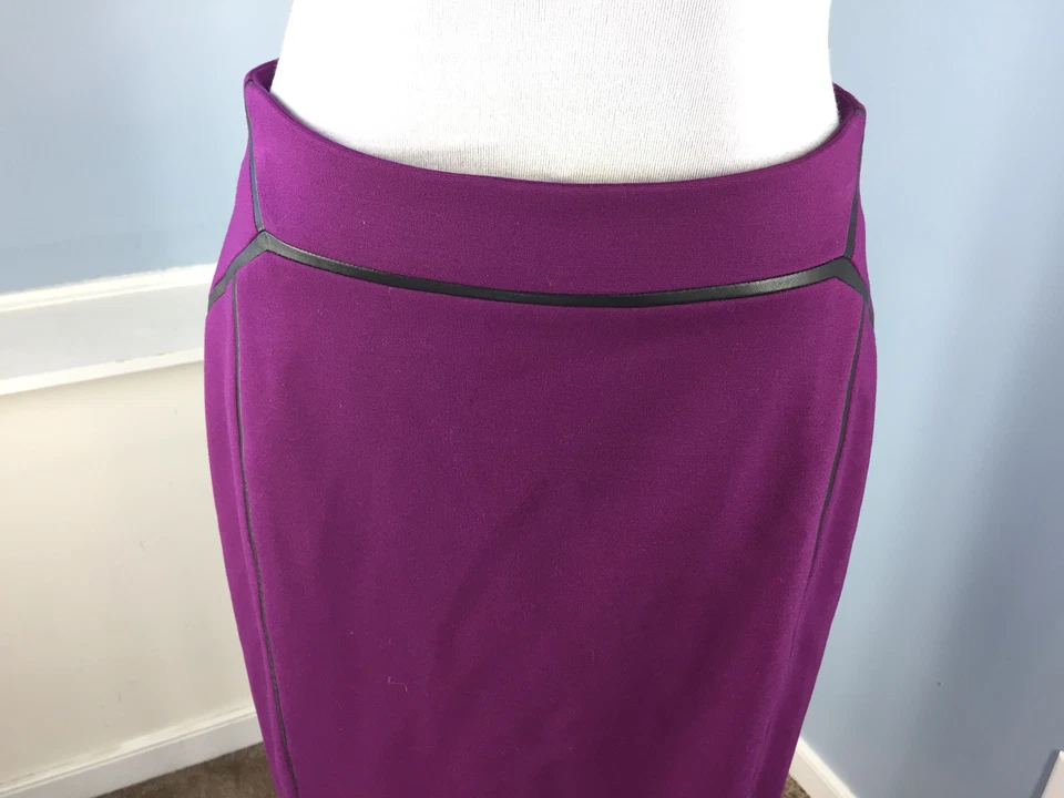 Clásicos Entier M 8 Púrpura Ponte Falda Traje Cuero Borde Carrera Cóctel Usado en Excelente Condición Foto 4 de 4