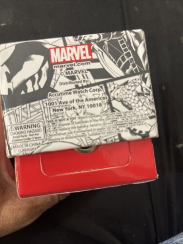 Marvel Deadpool Erwachsene Analoguhr Edelstahl rot/schwarz Silikon Armband - Bild 5 von 5