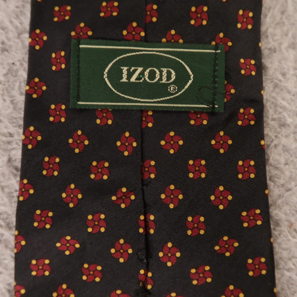 Gravata IZOD vintage preta vermelha amarela cata-vento geométrica 100% seda feita nos EUA 3,5" - Imagem 4 de 4