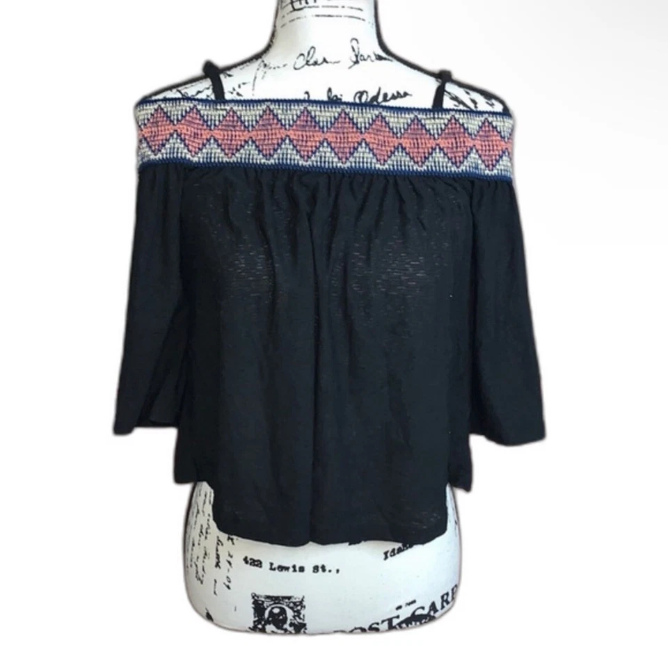 Derek Heart Shirred Off the Shoulder Tribal Border Flowy Blouse Top Size Medium - Image 2 of 4