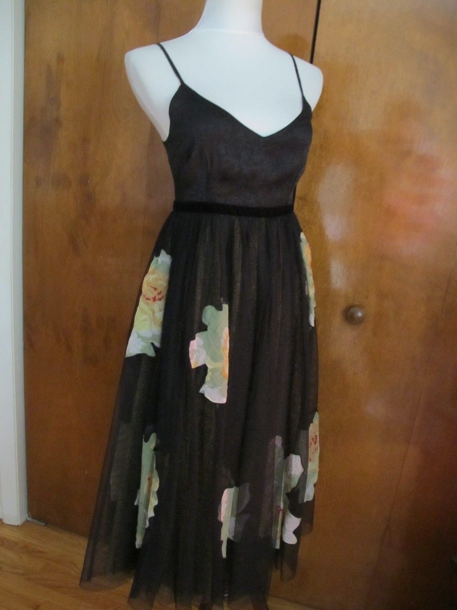 green pleated long dress Elegant Halter Hunter Green Pleated Deep V-Neck Open Back Tie-Up Satin Maxi Dress L / Hunter Green main image 0
