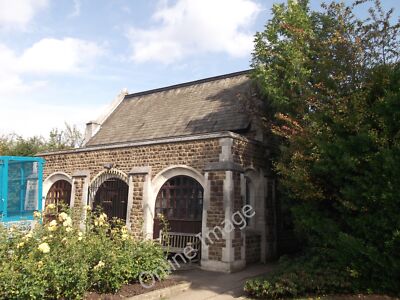 Photo 12x8 Waiting Room, Camberwell New Cemetery Honor Oak Grade II listed c2011