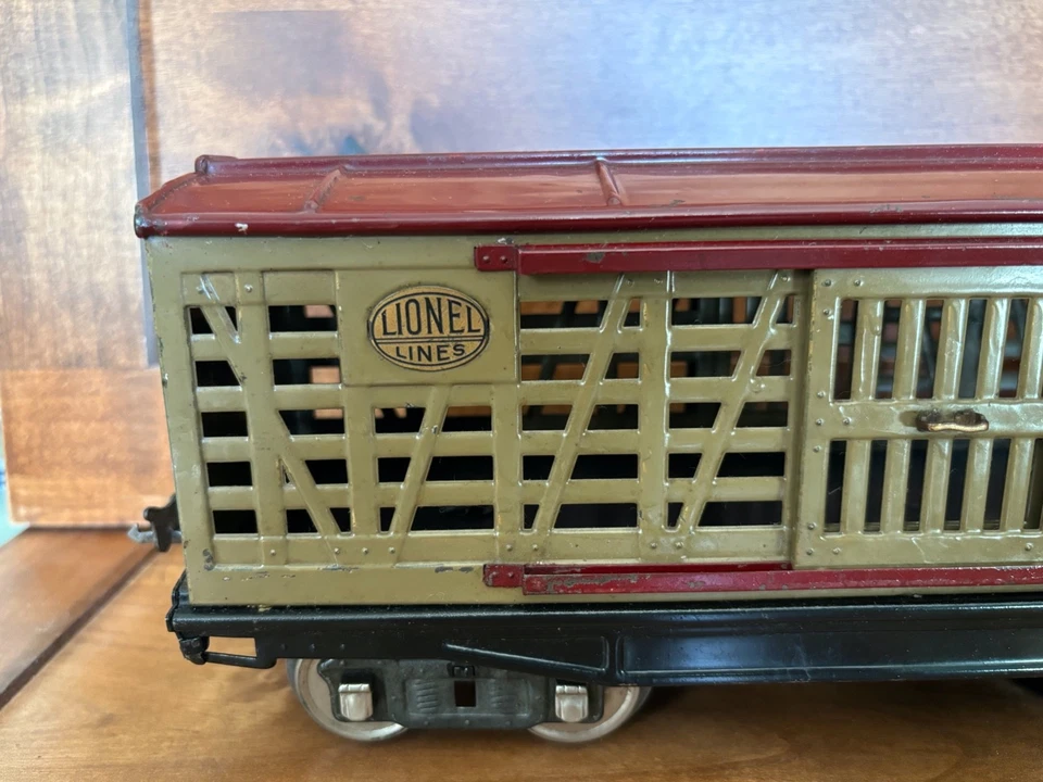 Lionel Standard Gauge Pre-War 213 Cattle Car Mojave/ Maroon Very Good C6 - Image 3 of 4
