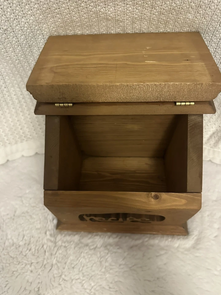 VINTAGE SOLID WOOD RECIPE BOX - SLANTED, LIFT-UP LID, INDEX CARDS INCLUDED - Image 4 of 4