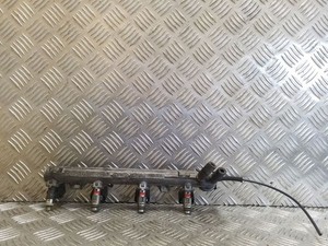 Volkswagen Golf IV 1999 Kraftstoffverteiler Einspritzleiste Verteilerrohr Benzin
