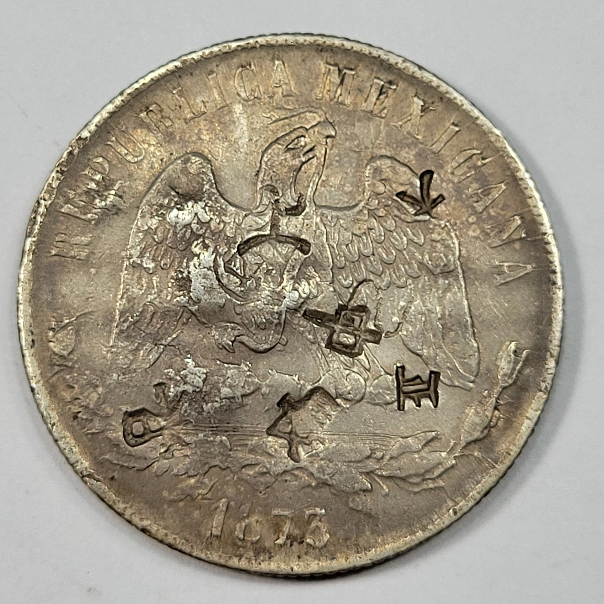 1873年 メキシコ 1ペソ銀貨 自由帽型 グアナファト造 1873年 メキシコ 1ペソ銀貨 自由帽型 グアナファト造 【公式通販】