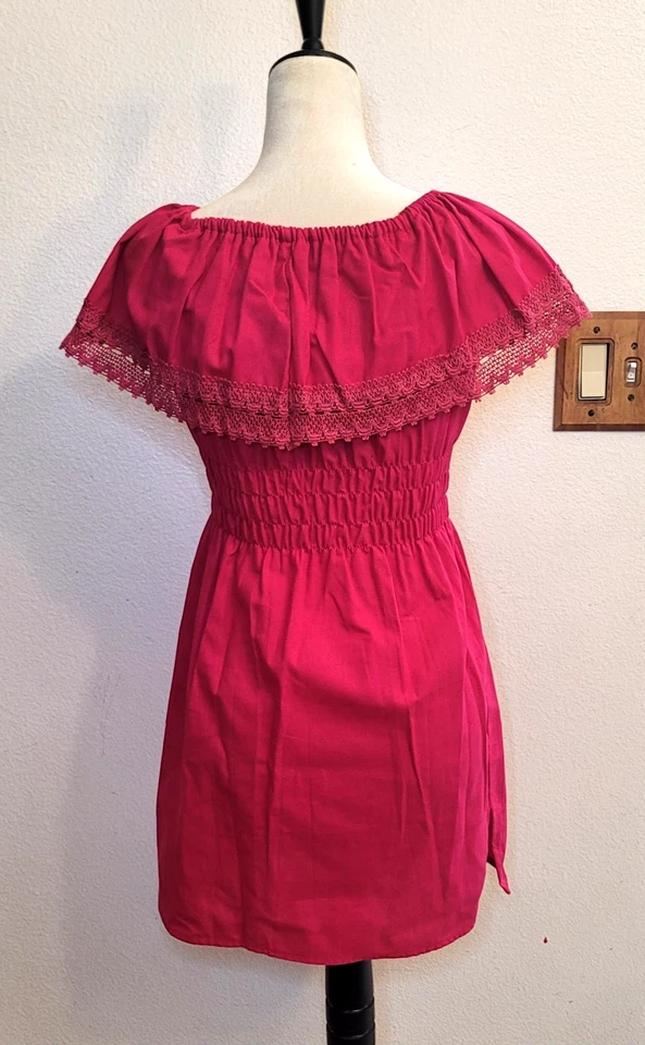 Vestido Virgen de Guadalupe Niña Mexicana Bordado/Nuestra Señora de Guadalupe Fucsia Foto 4 de 4