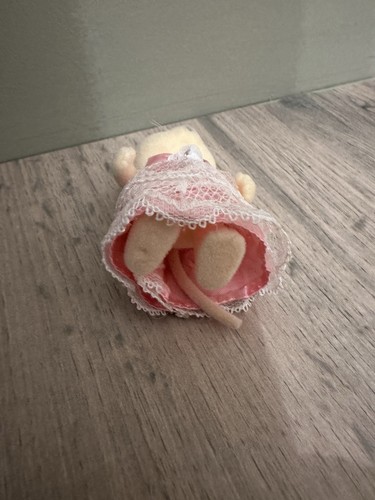 Sylvanian Families Schnurrhaare Katze Schwester Figur - Bild 6 von 6