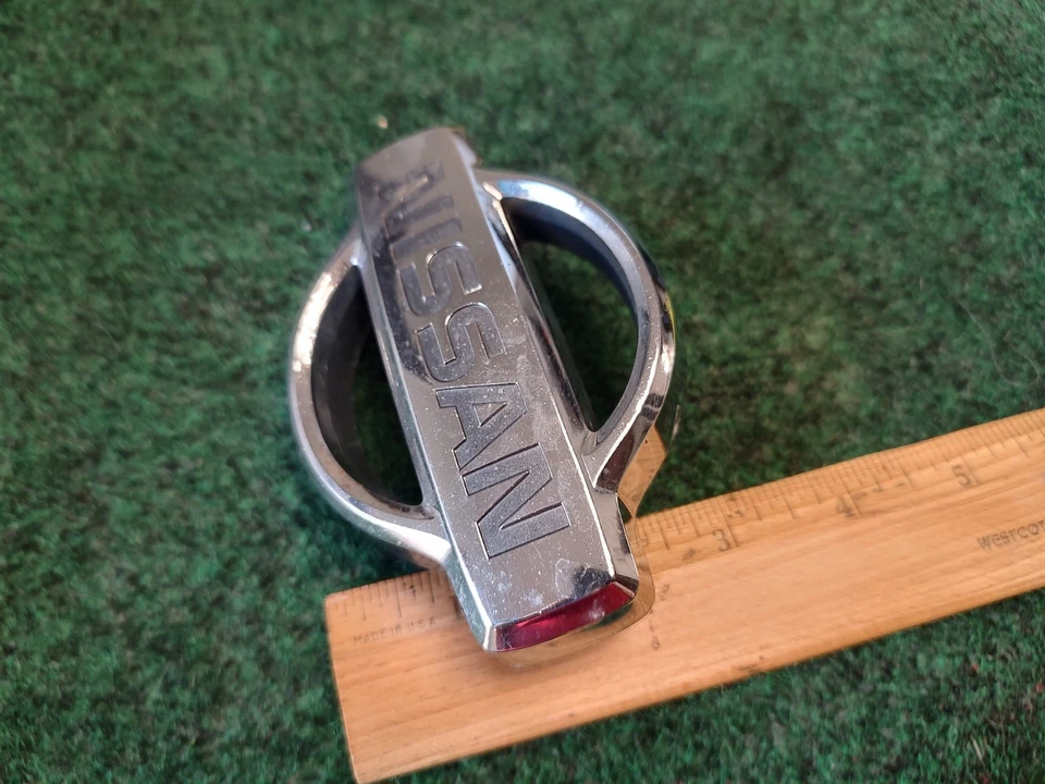 1996-1999 Nissan Pathfinder Emblem Badge Logo 62890 0W000 Front OEM 3S1 - Image 3 of 4