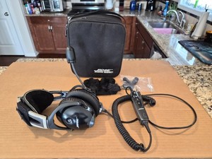 Bose Aviation Headset AH/ANC 32108) - Active Noise Cancelling