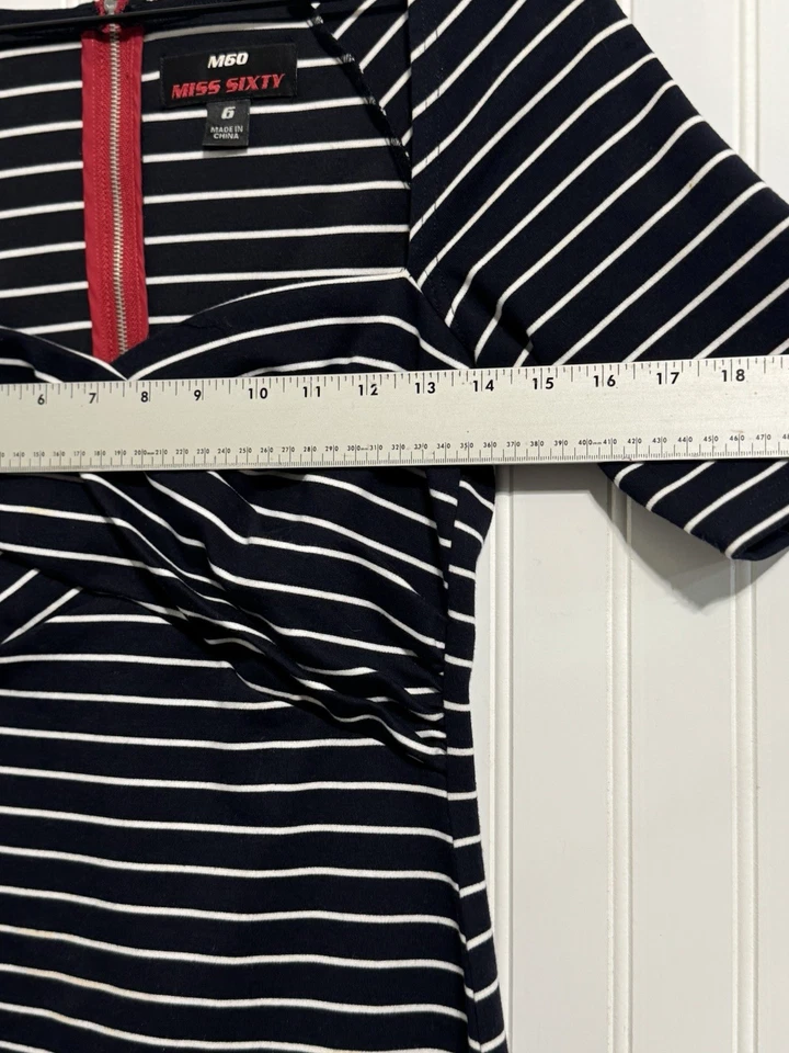 Mini Vestido De Colección Y2K Miss Sixty M60 Rayas Bodycon Rojo Expuesto Cremallera Espalda Talla 6 Foto 4 de 4