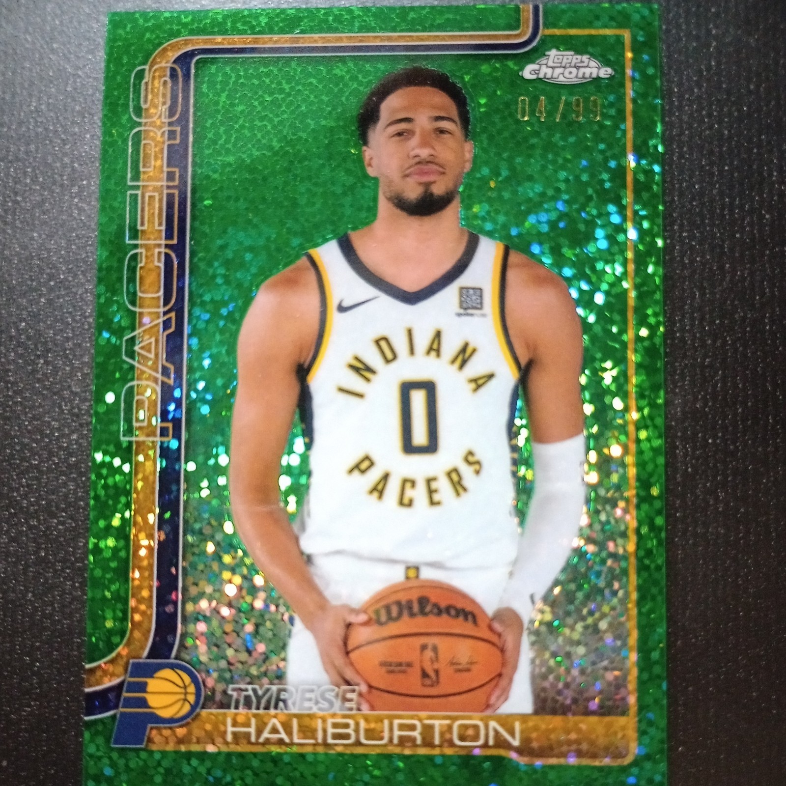 Tyrese Haliburton Green Speckle Image Variation /99 2025-26 Topps Chrome Pacers