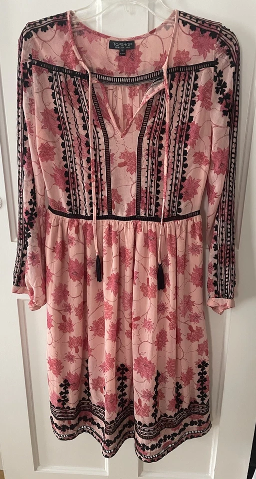VESTIDO BORDADO CORAL/NEGRO TOPSHOP USADO EN EXCELENTE ESTADO US8 37”B 30”W 40”L ASO POW Foto 4 de 4