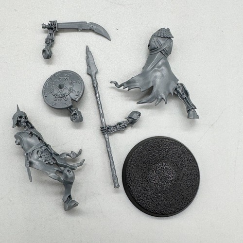 GW AoS - Soulblight Gravelords Deathrattle Skeletons individuales y repuestos (6D5) - Imagen 9 de 13