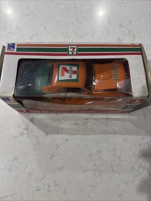 NEW RAY 1:32 SCALE 1966 PONTIAC GTO CAR, 7-ELEVEN SPONSOR