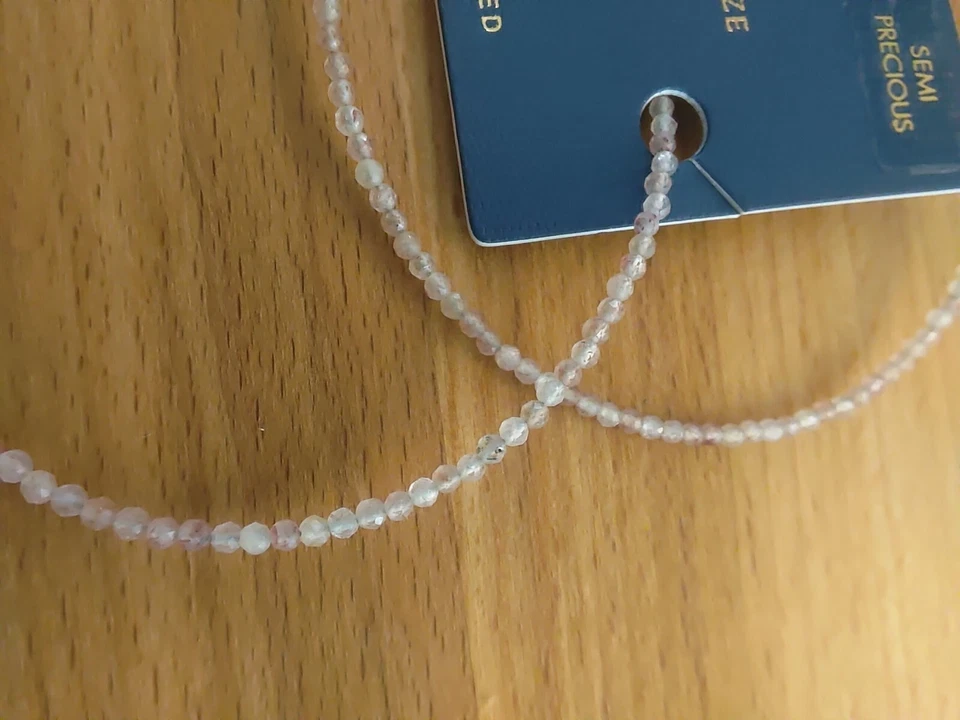 Collar con cuentas de cuarzo fresa chapado en oro de 14 quilates Accessorize, nuevo con etiquetas Foto 2 de 3