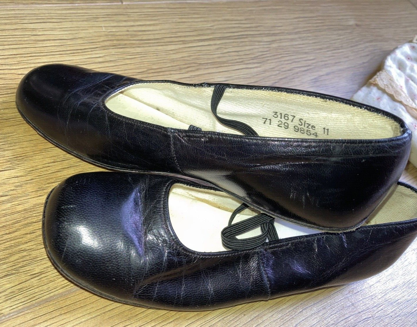 Vintage 1950s (?) All Leather Handlasted Dance/Character Shoes & Hand Made Bags 6