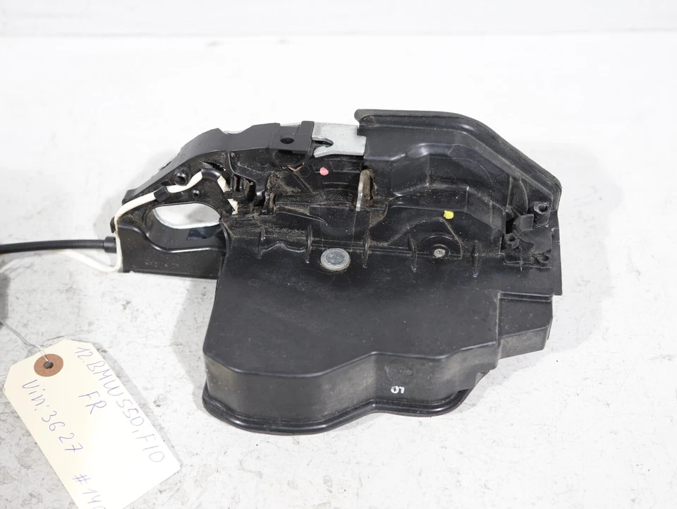 Actuador de cierre de cerradura de puerta delantera derecha BMW 550I F10 2011-2016 7185692 OEM 🚗 Foto 2 de 4