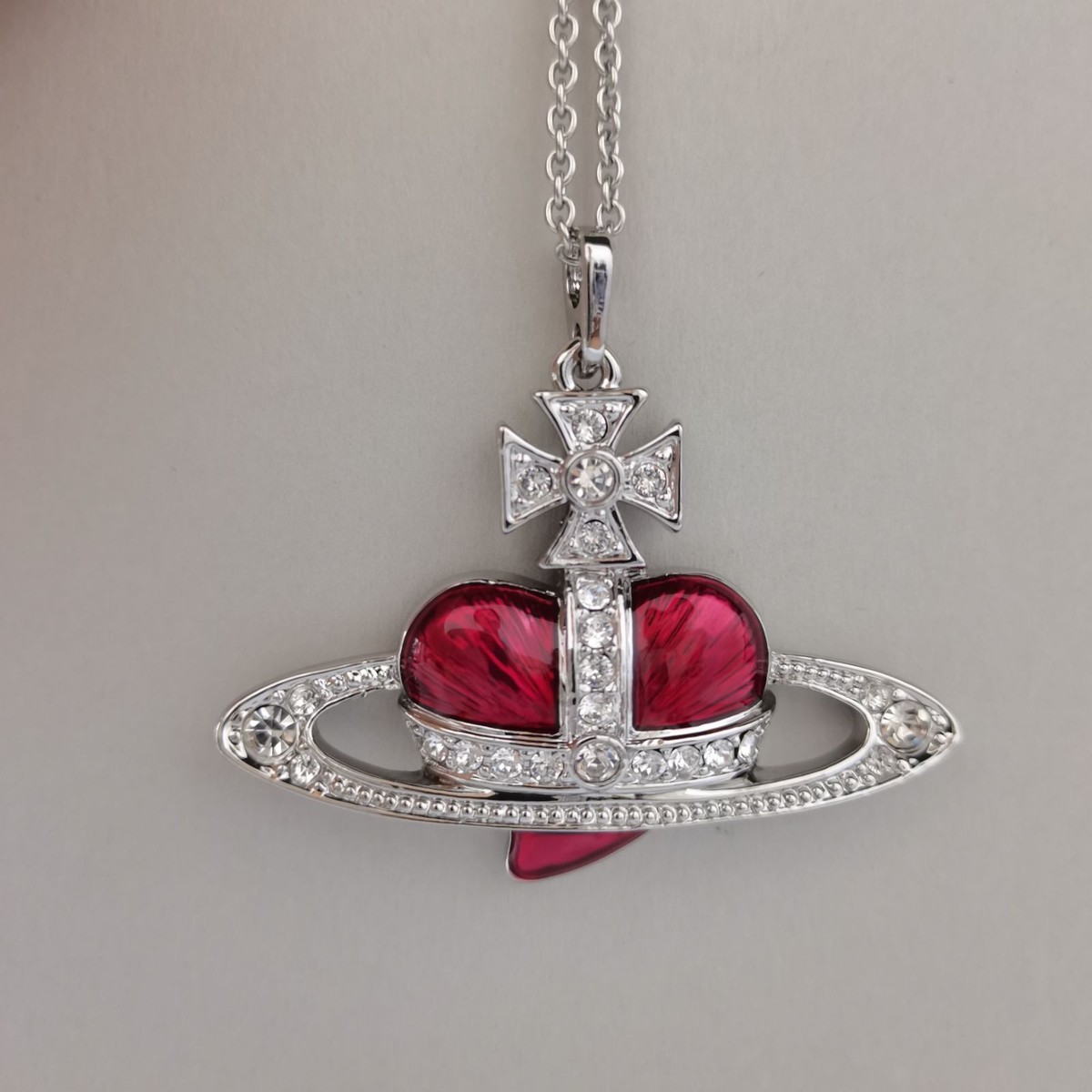 NM Vivienne Westwood Diamante Heart Orb large Necklace Silver Red