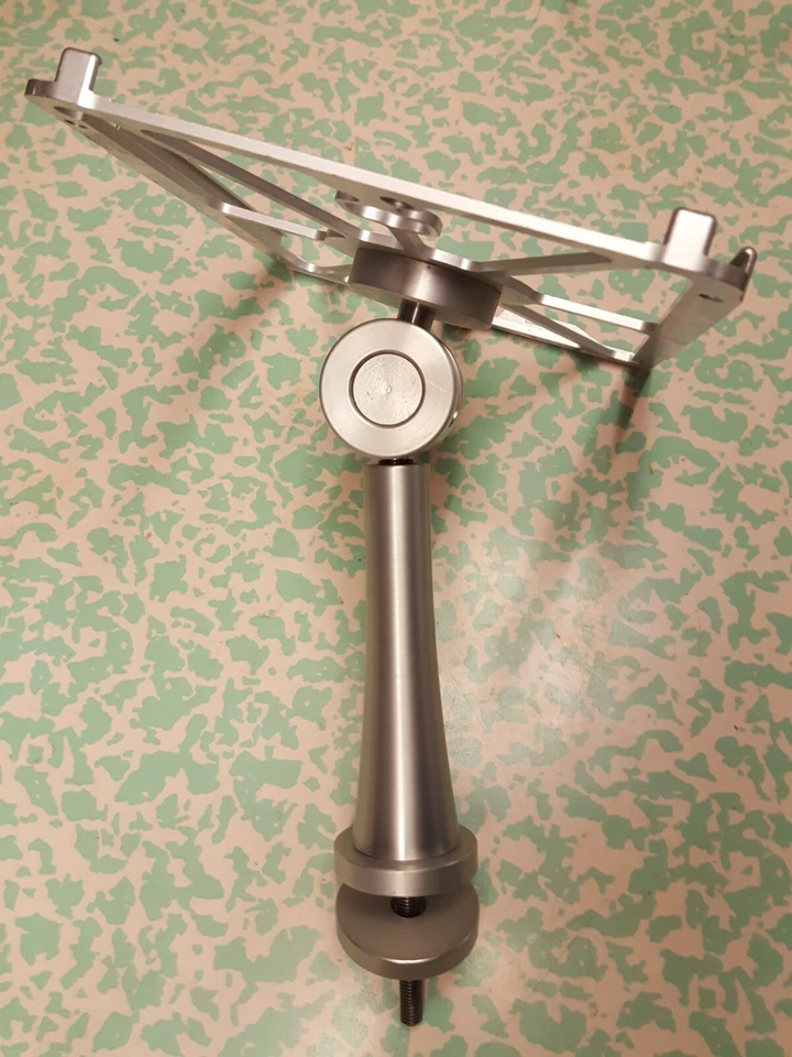 iPad Air2 9.7" countertop secure tablet stand - Image 2 of 4